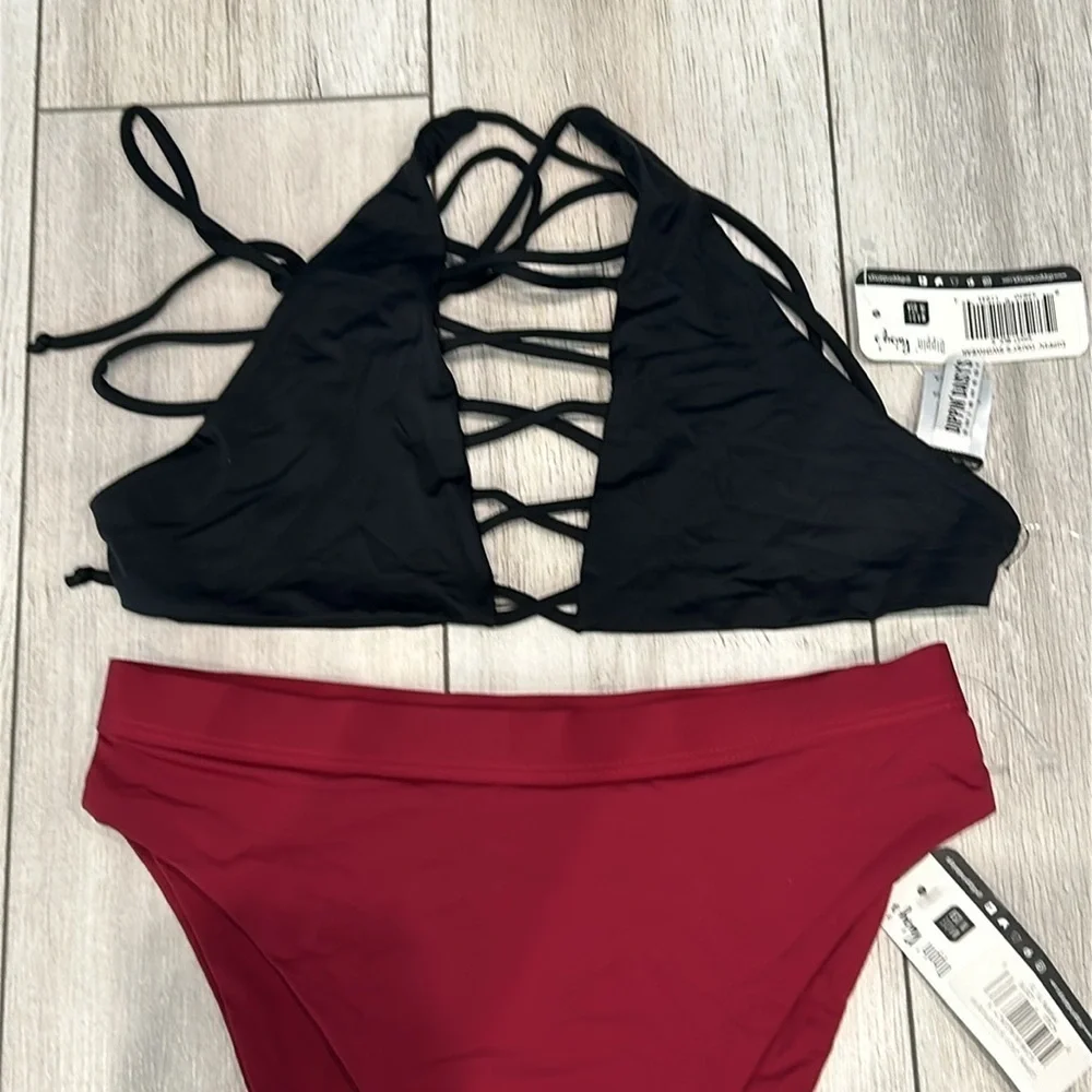 Dippin' Daisy's black and burgundy bikini swimsuit set size small